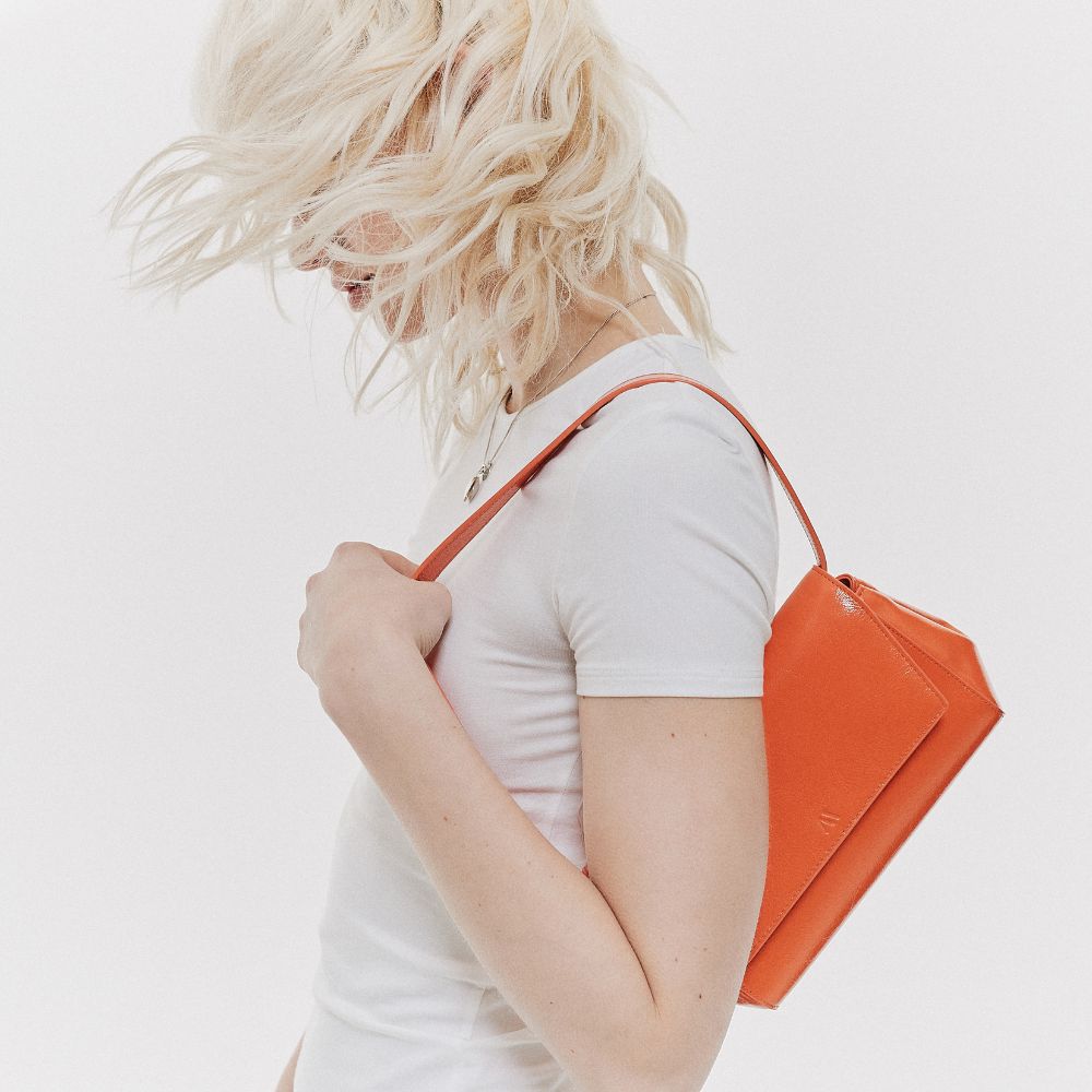 Ikon Clutch - naplack papaya