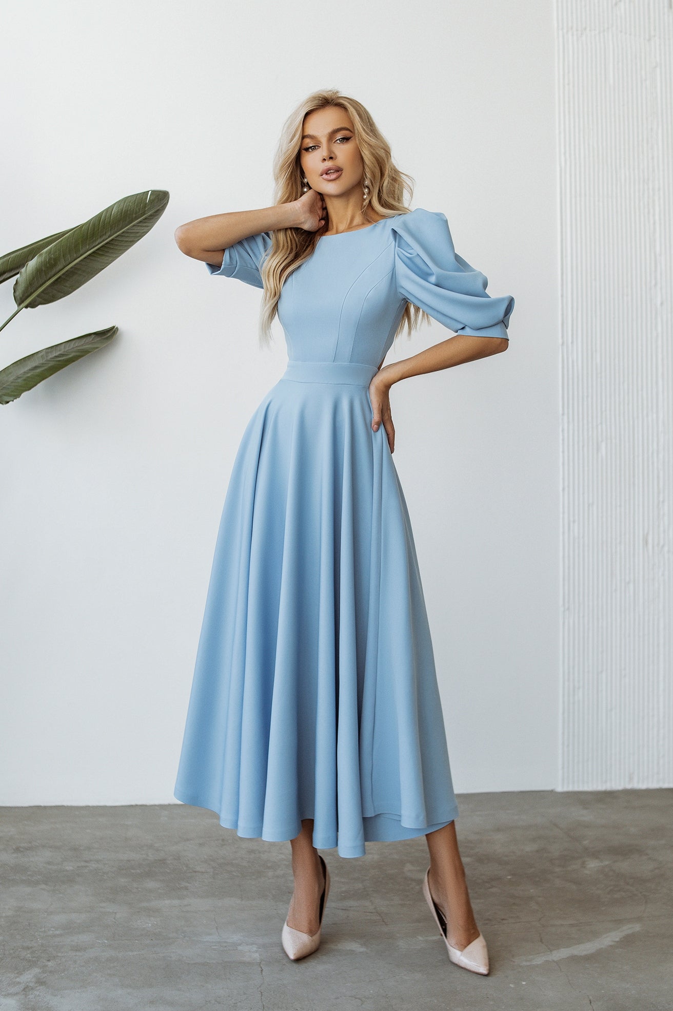 Sky-Blue Backless Puff-Sleeve Midi Dress