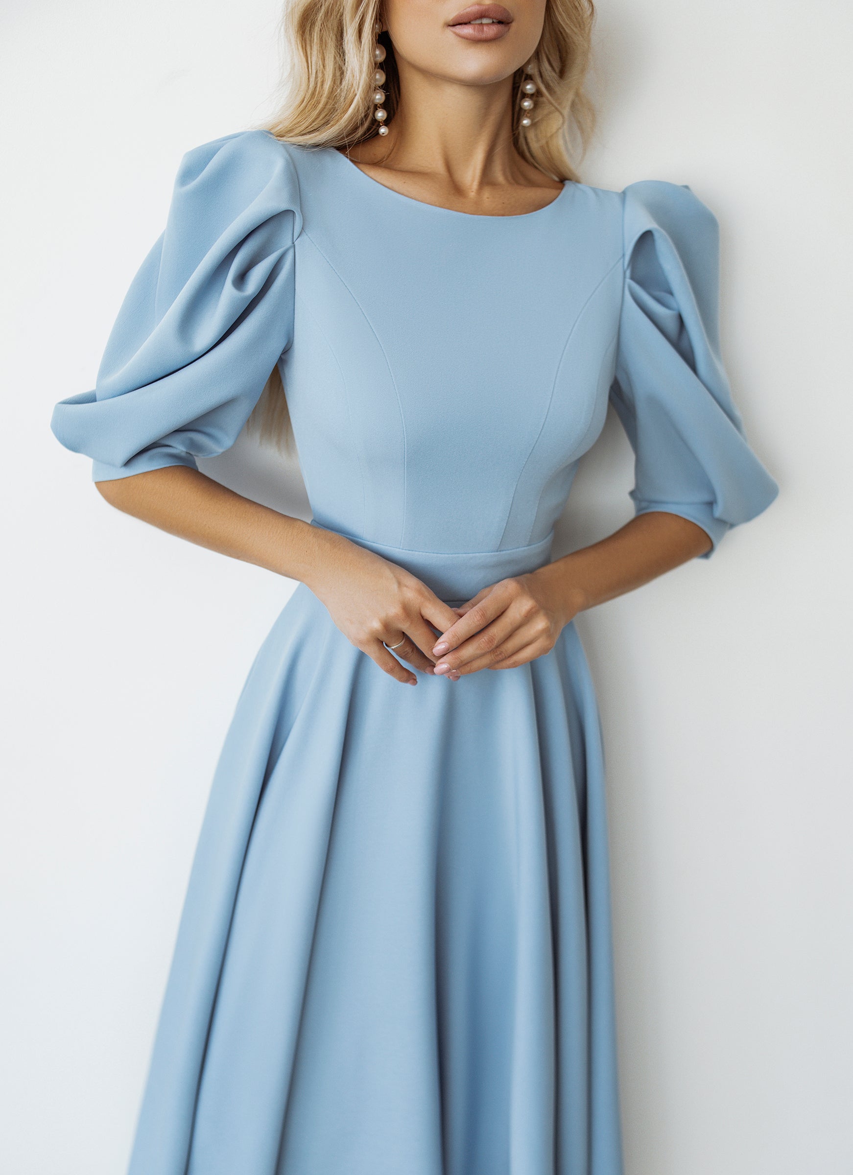 Sky-Blue Backless Puff-Sleeve Midi Dress
